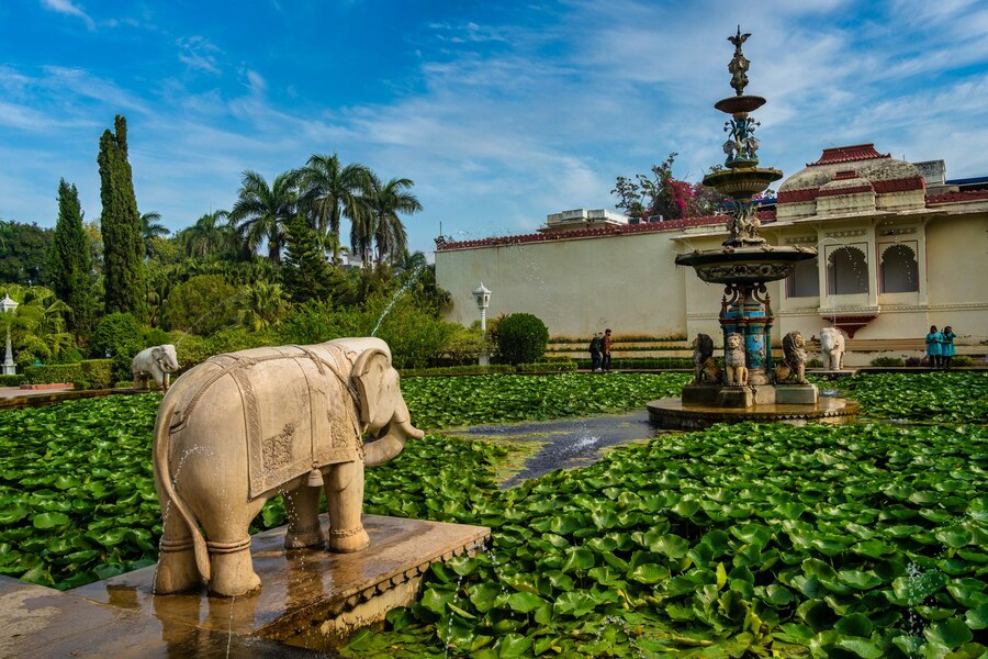 This is Kamal Talai, also known as Lotus Pool at Saheliyon Ki Bari Udaipur. At this pool you will see elephants spraying water into the pool.